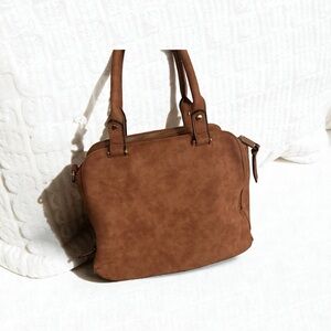 Chic Tan Shoulder Bag for Women